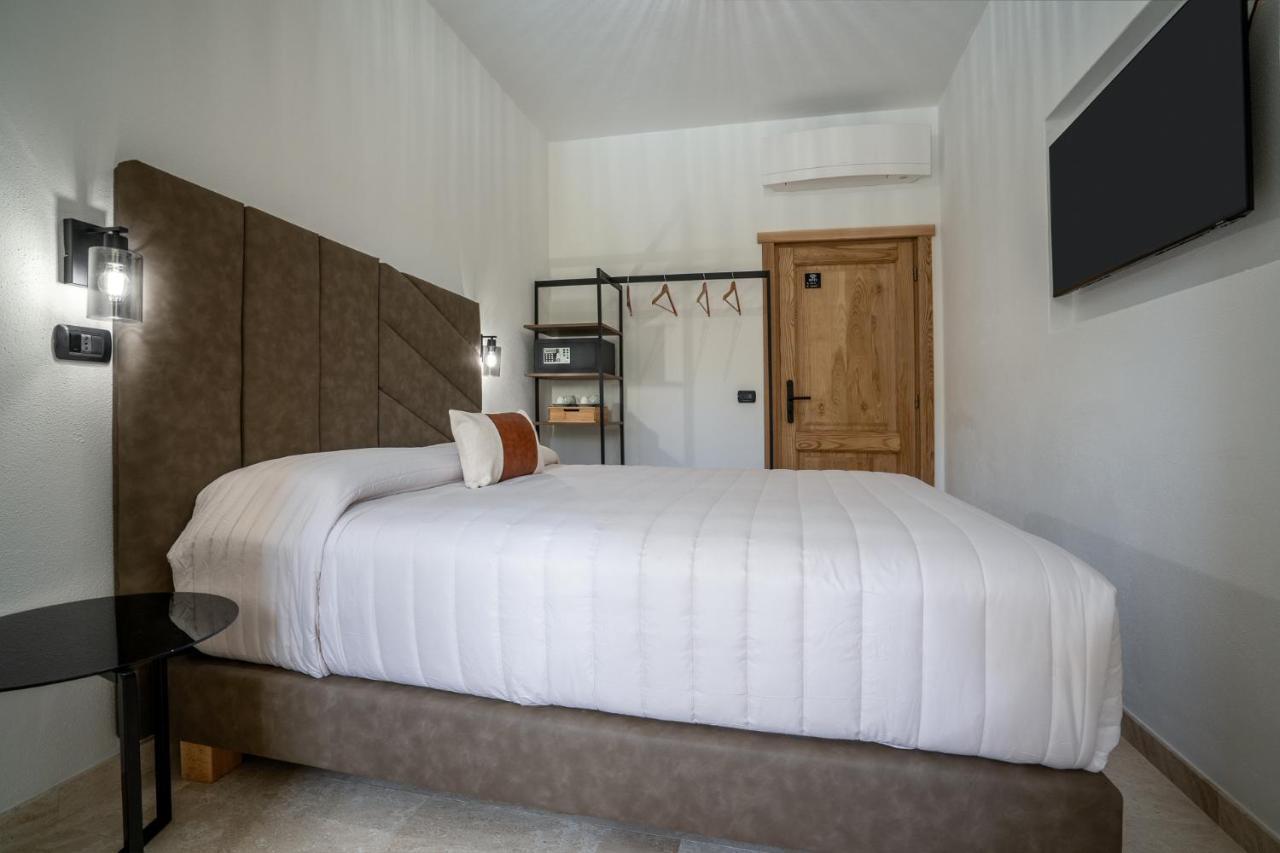 Paghe Eco Luxury Experience Hotel Buddusò Buitenkant foto